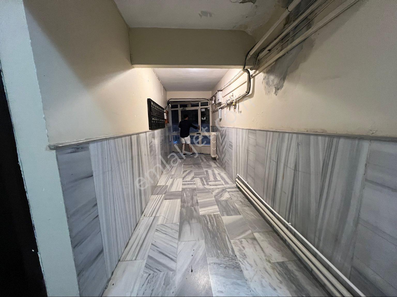 Kadıköy Feneryolu Kuyubaşı Mahallesi'nde 3+1 Kiralık Daire - Görsel 17