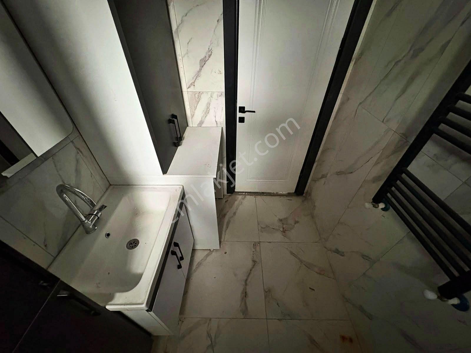 Aktif'ten Kadıköy'de Satılık Yerden Isıtmalı Harika Fırsat 1+1 Daire - Görsel 24