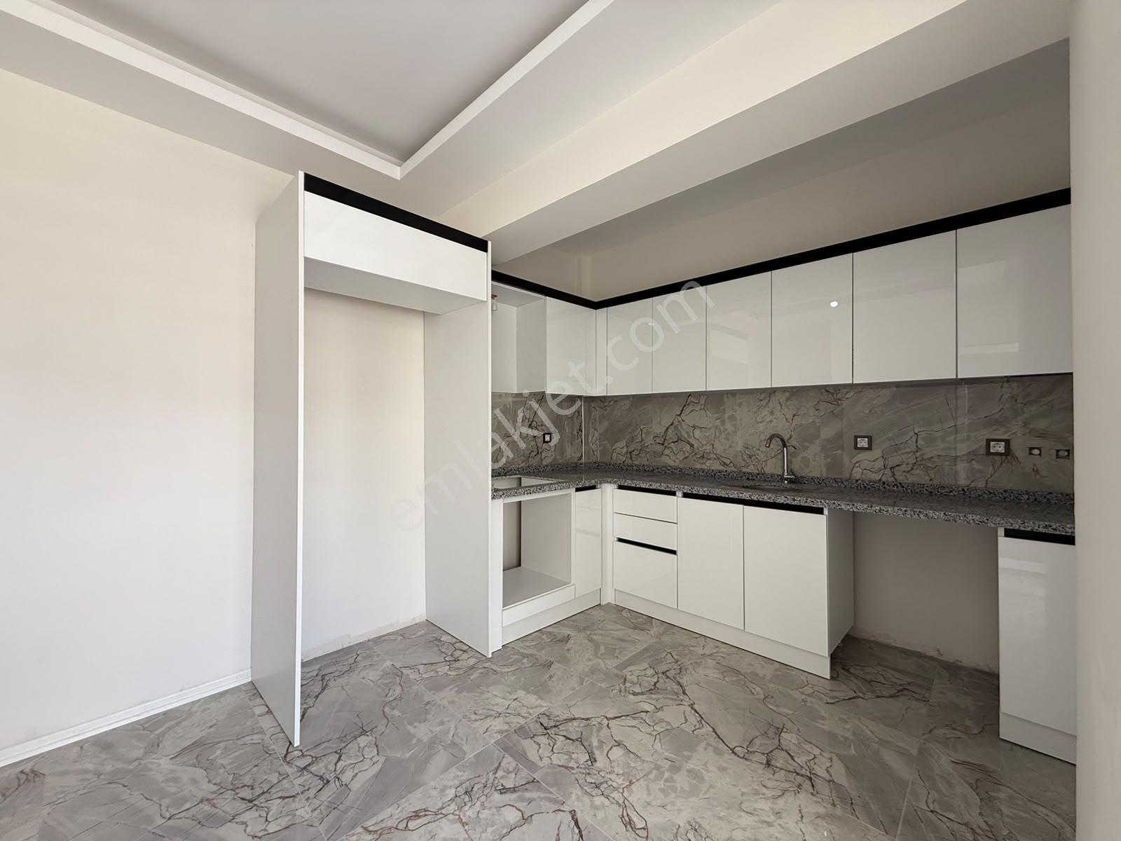 Acil..!bade Konakları'nda 165 M² 3+1 Ayrı Mutfak Hemen Oturulur