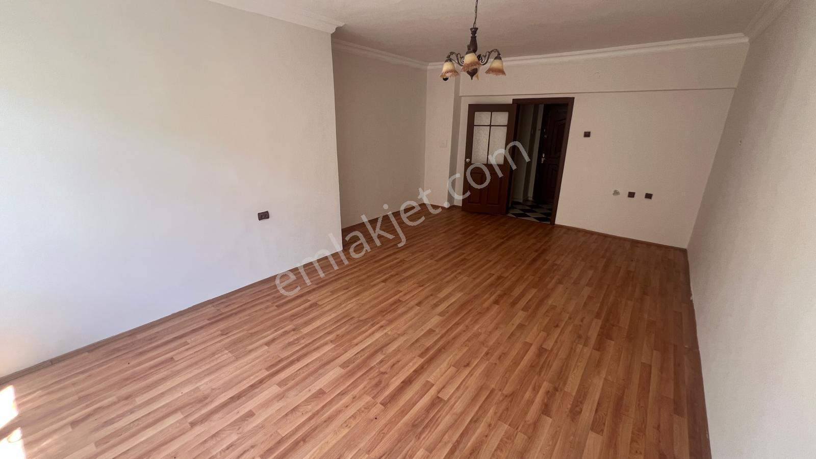 Keçiören Tepebaşı Mah. Cadde Üzeri Yapılı Katta 3+1 Kiralık - Görsel 8
