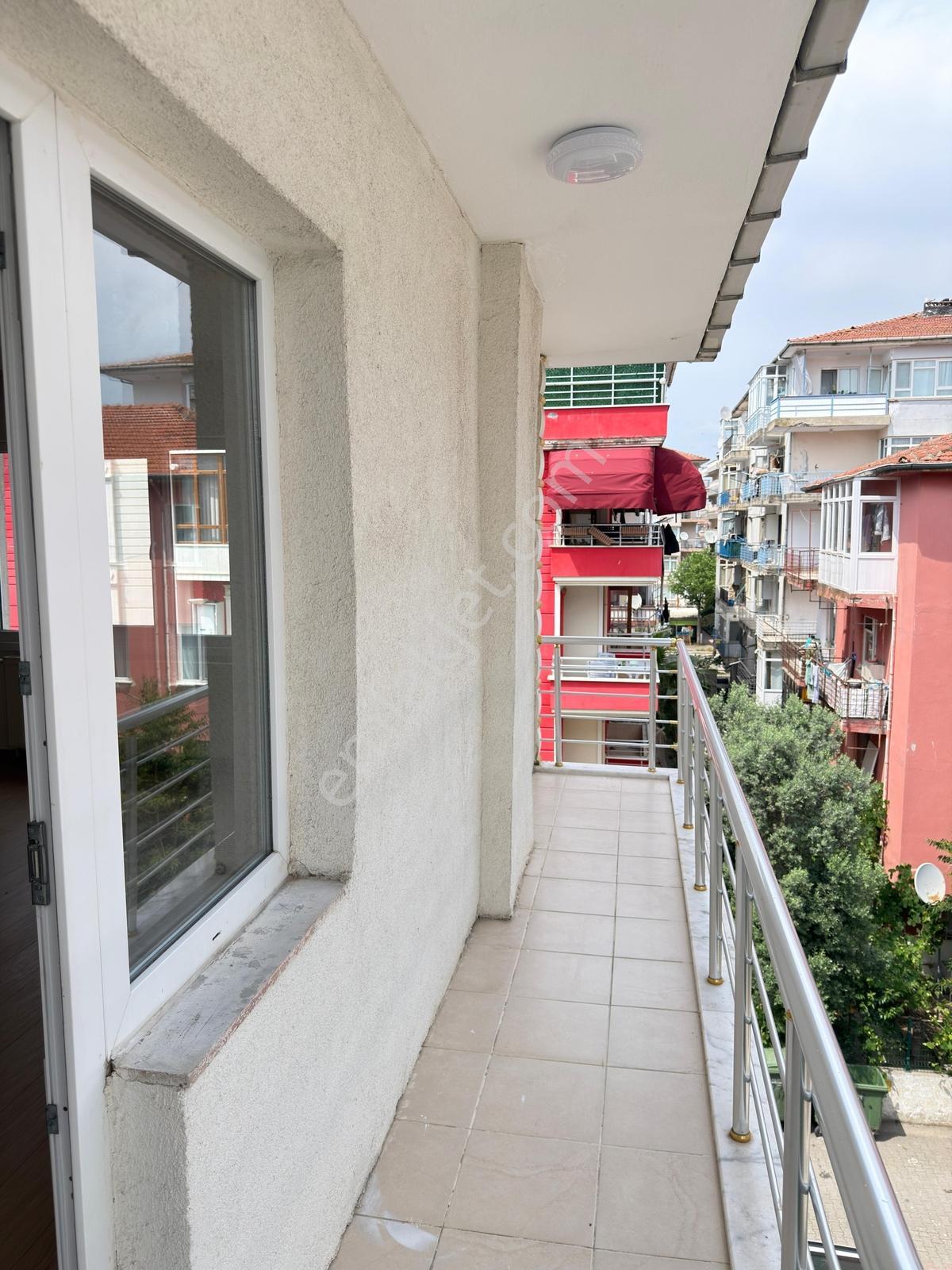 2+1 (3.kat) İçi Yenilenmiş (sıfır Ayarında) Denize 250 Metre ... - Görsel 8