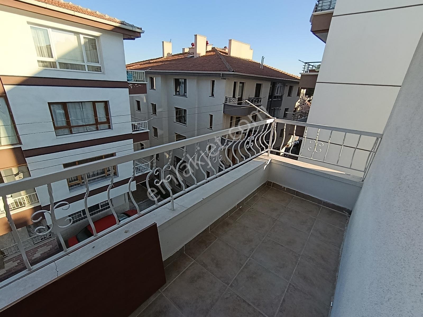 Bademlikte Çok Merkezi Konumda Kiralık 3+1 Realty Gate - Görsel 4