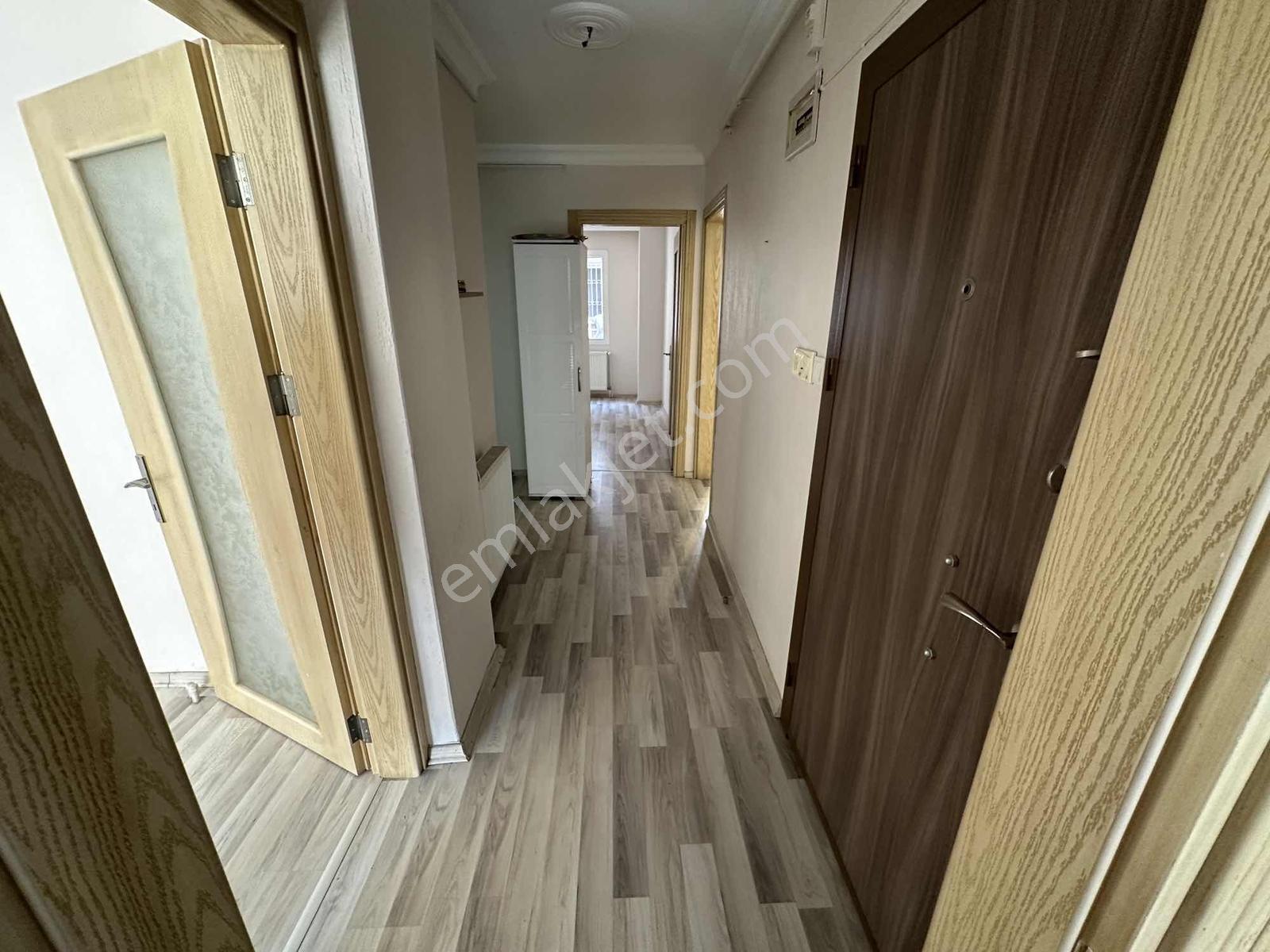 Bulut Emlak'tan Kamuda Çalışan Aileye Kiralık 3+1 Daire - Görsel 9