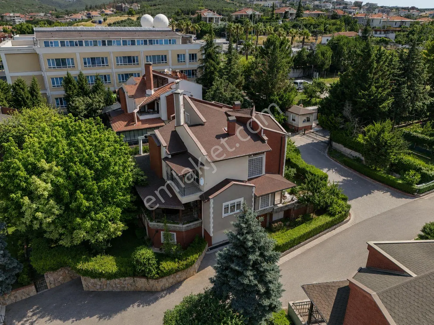 İdenova'dan Çağrışan'da Havuzlu Güvenlikli Sitede 5+2 Prestijli Satılık Villa - Görsel 3