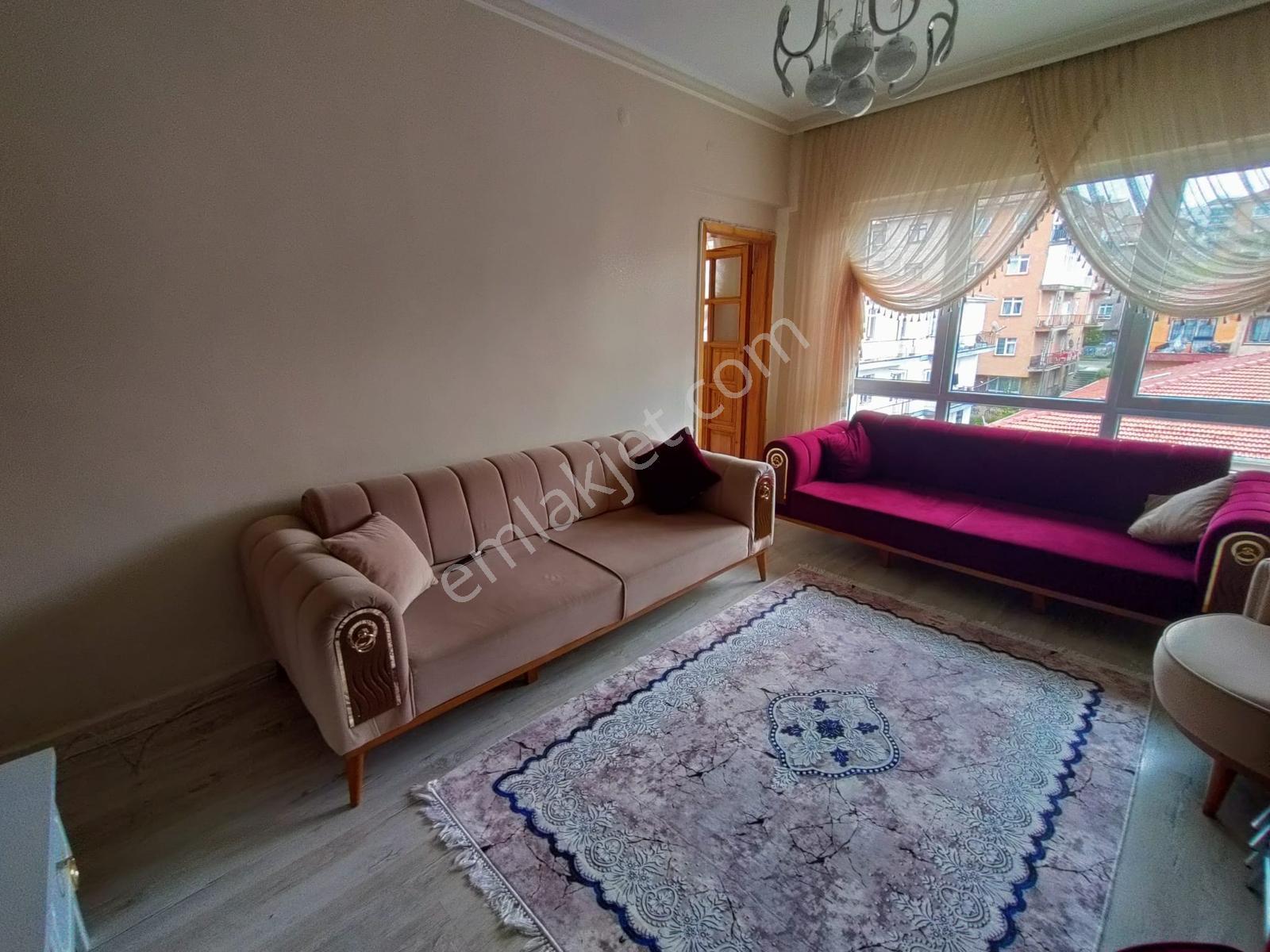 Cadde Yakını Full Yapılı İskanlı Satılık 3+1 Daire..