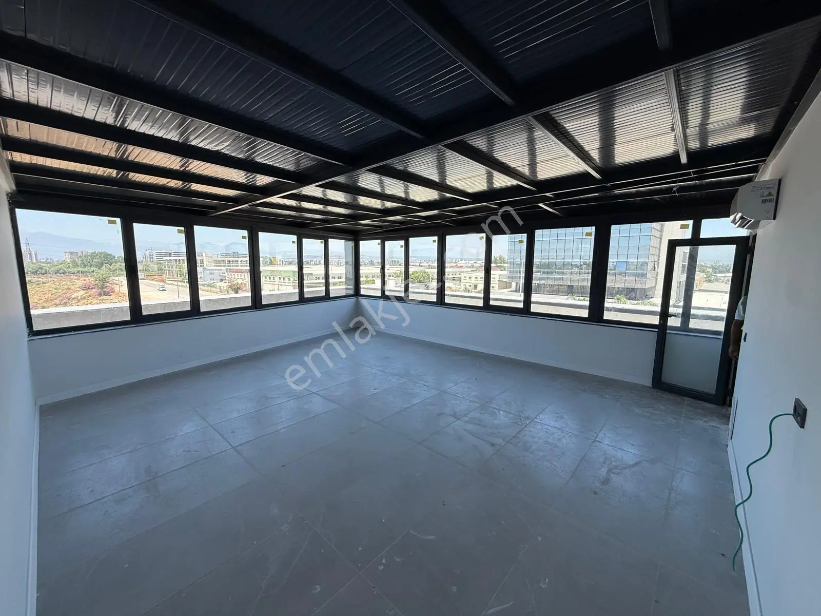 İş Merkezinde 1+1 85 M2 Kiralık Lüks Ofis - Görsel 24