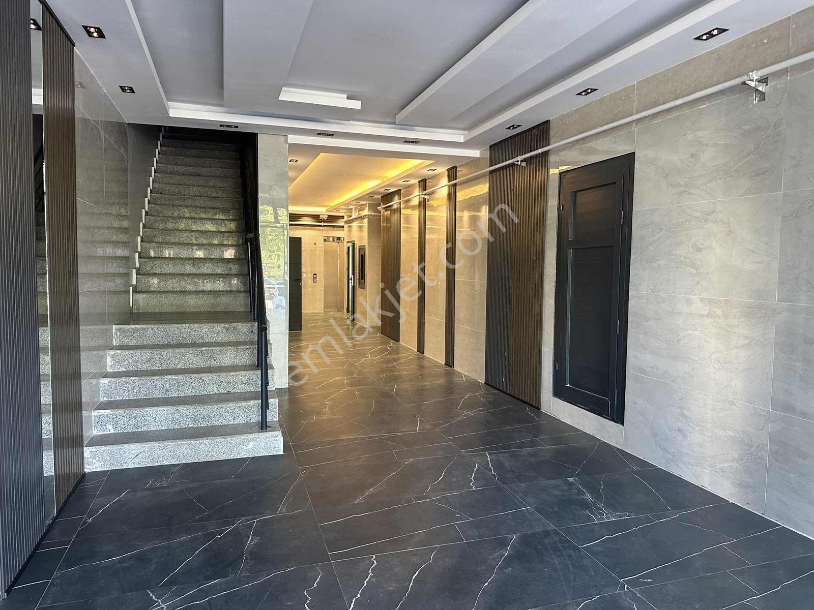 Stadyum Yolunda Satılık 4+1 Bakımlı Daire - Görsel 19