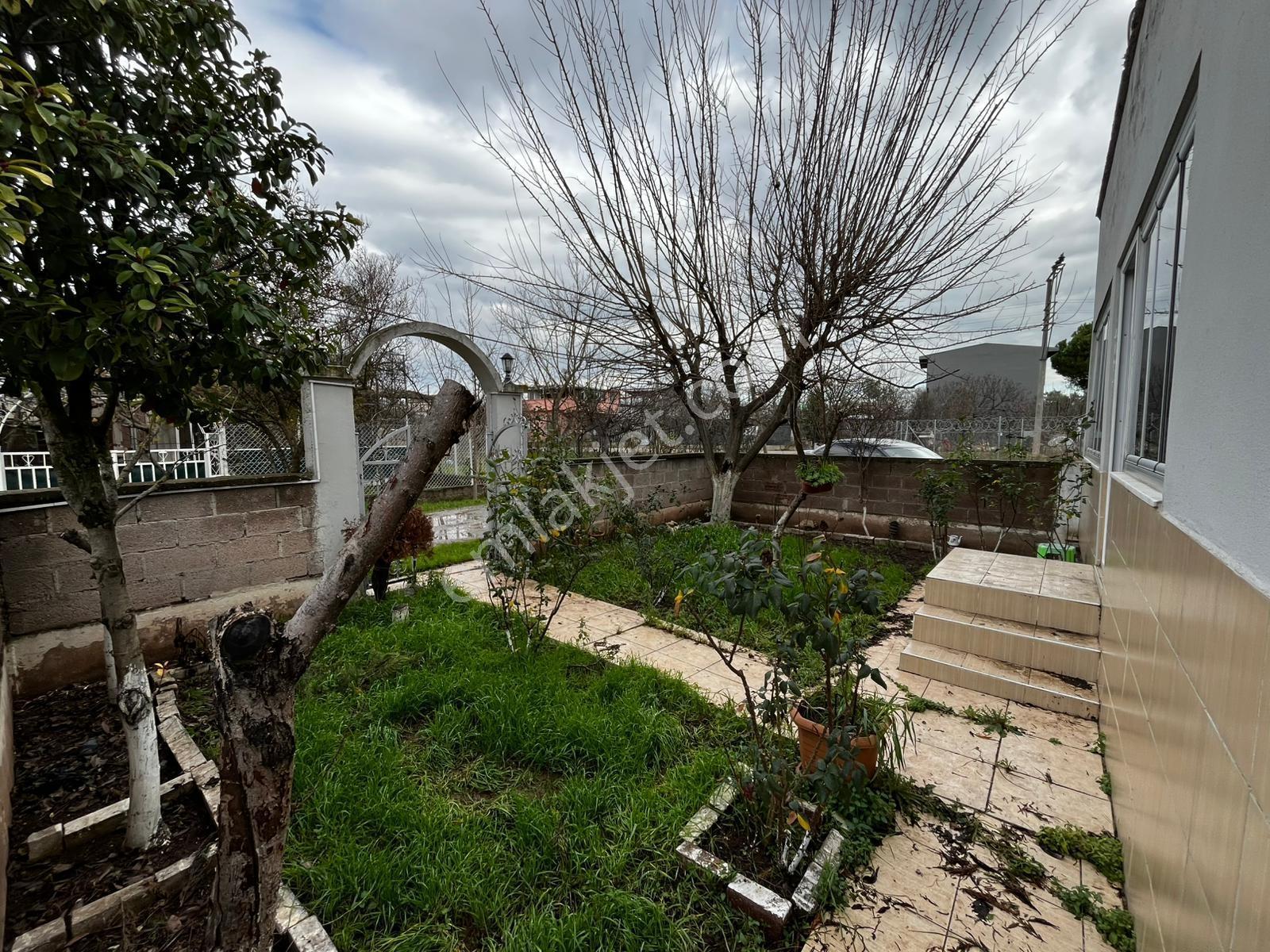 Gemlik Gençali Mahallesi ( Kumsaz Mevki ) 2+1 177 M2 Bahceli - Görsel 5