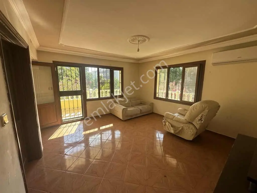 Ege Caddesinde Kiralık 2+1 Daire - Görsel 3