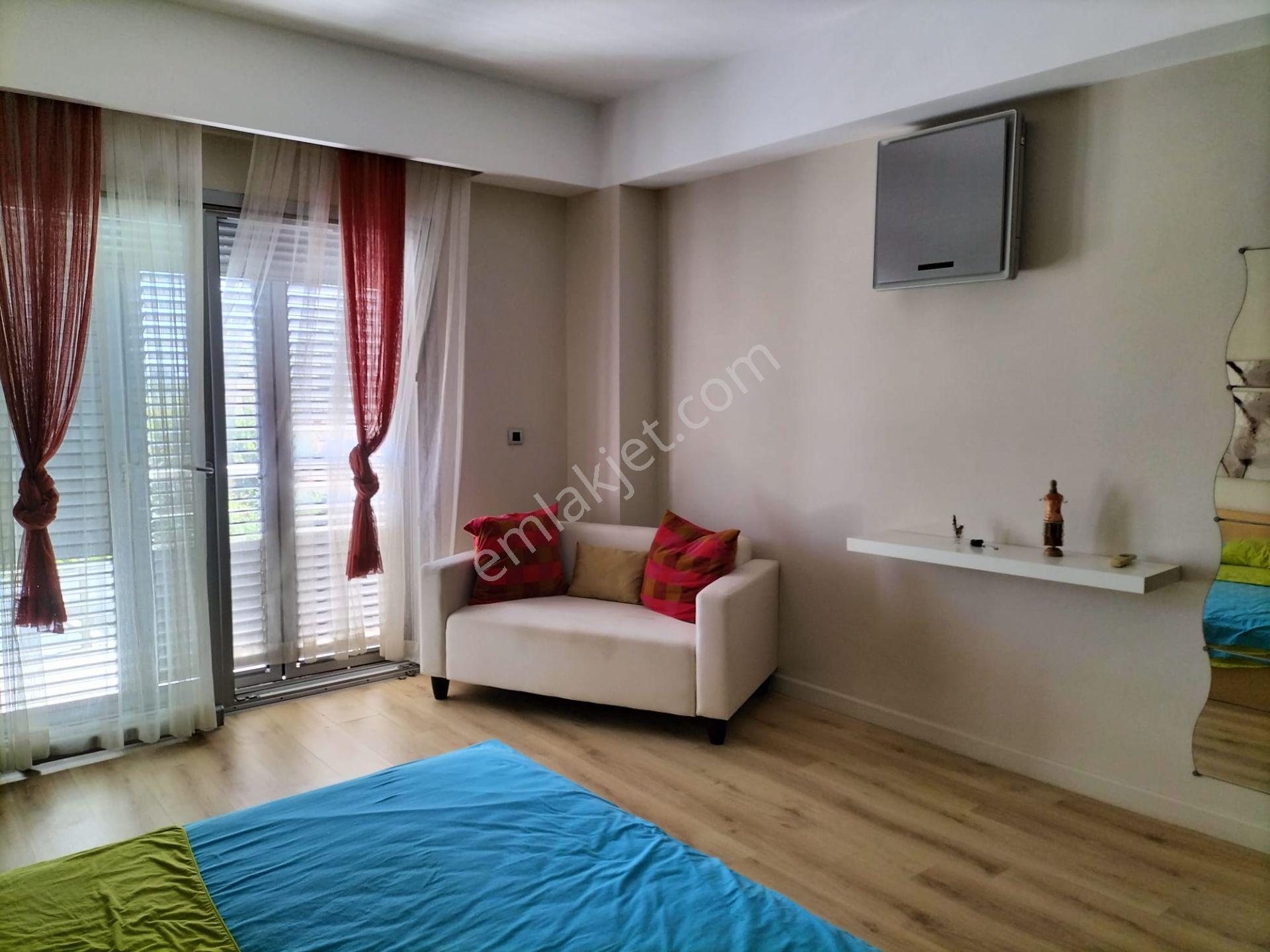 Ayayorgi'de Satılık Deniz Manzaralı Müstakil Havuzlu Villa - Görsel 7