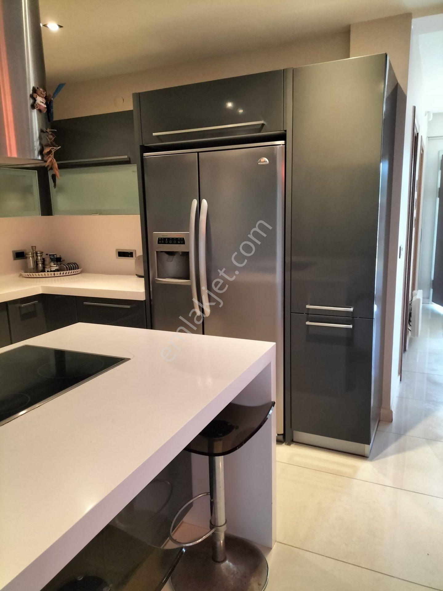 Ayayorgi'de Satılık Deniz Manzaralı Müstakil Havuzlu Villa - Görsel 11