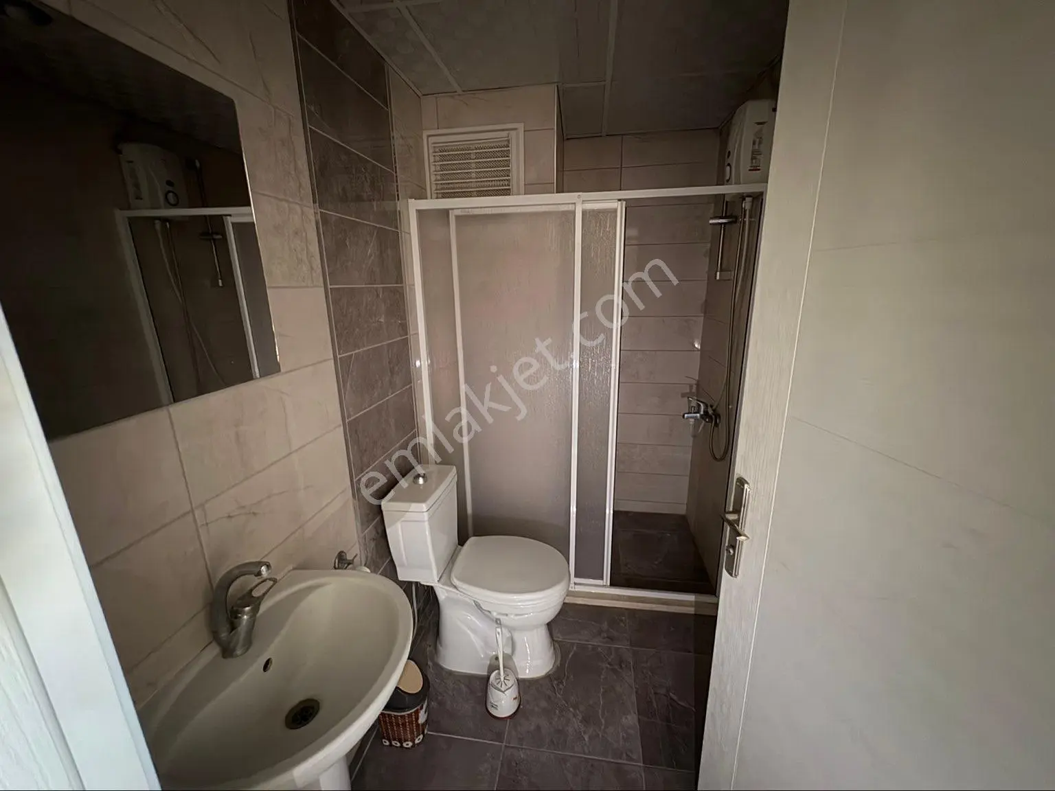 Miraye Emlaktan İsabeylide Eşyalı Kiralık 2+0 Daire - Görsel 26