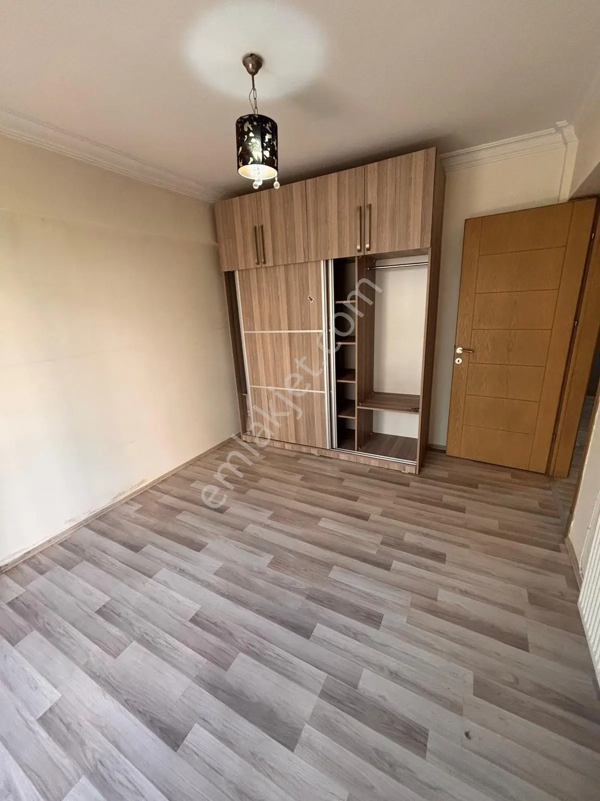 Yıldıztepe’de Merkezi Konumda Ayrı Mutfaklı Ve Doğalgazlı 2+1 Kiralık Daire - Görsel 5