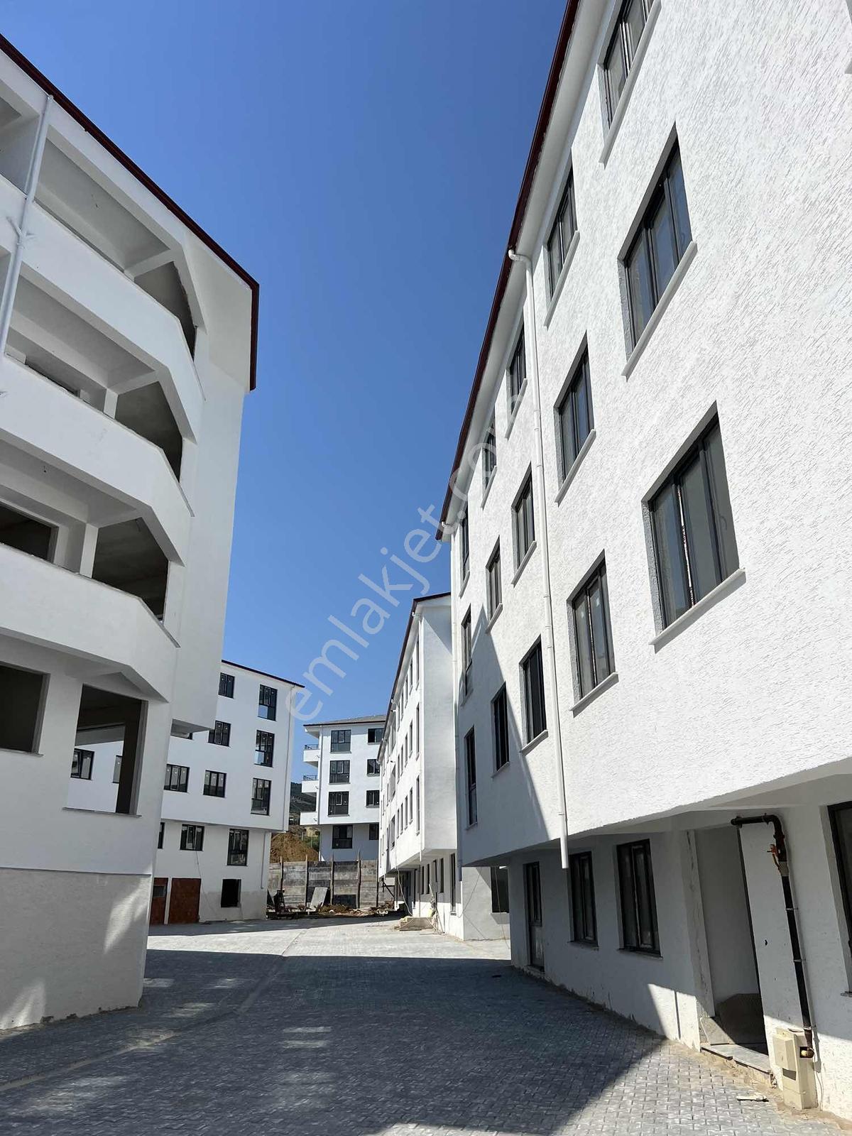 Sıfır Havuzlu Sitede Geniş 2+1 4 Kat Manzaralı Daire - Görsel 25