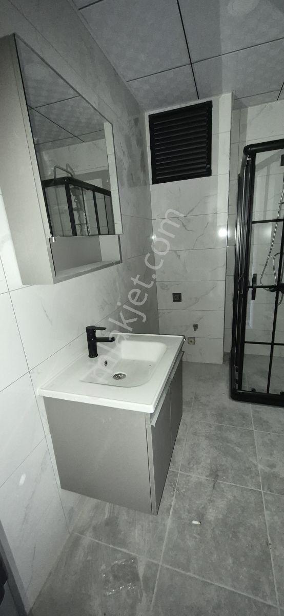 Havuzlu Sitede Kiralık 1+1 Daire - Görsel 2