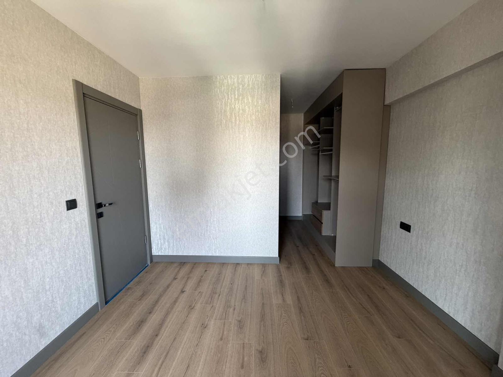 Redstone Castle Yenibatı İsport Teras Kilerli 1+1 Kiralık Daire - Görsel 6