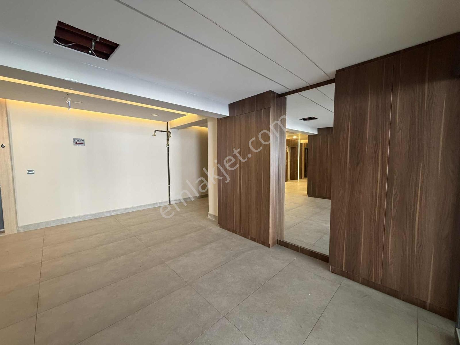 Redstone Castle Yenibatı İsport Teras Kilerli 1+1 Kiralık Daire - Görsel 24