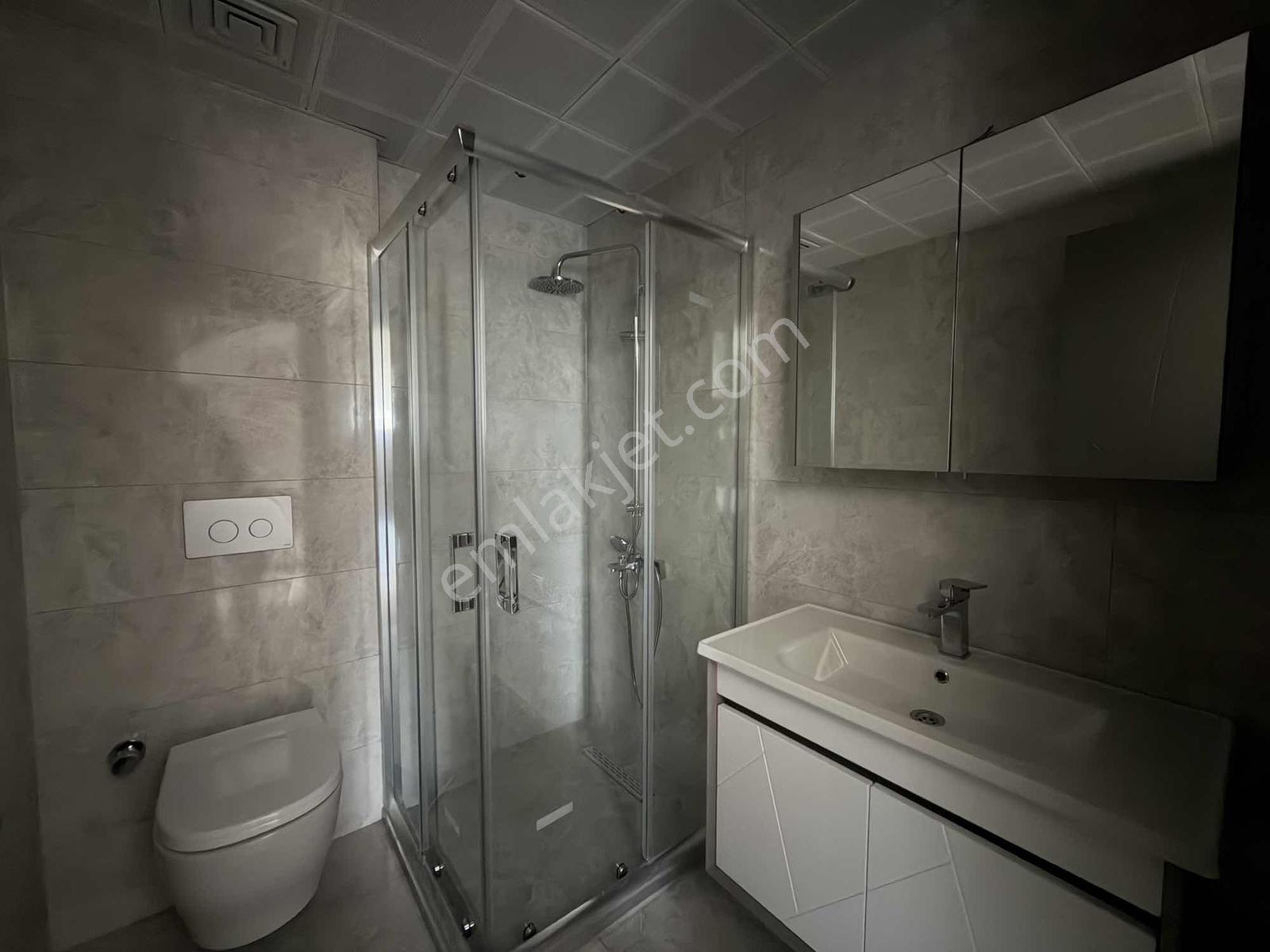 Redstone Castle Yenibatı İsport Teras Kilerli 1+1 Kiralık Daire - Görsel 14