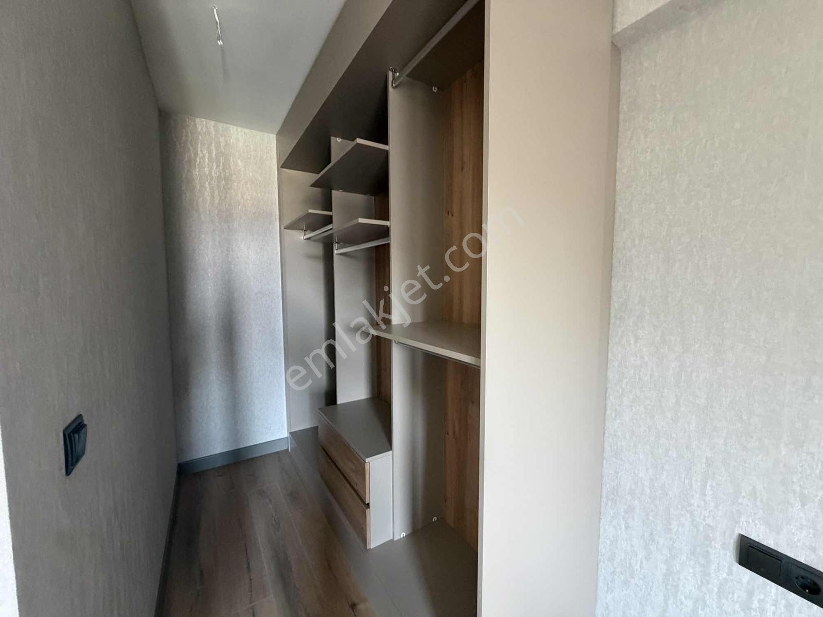 Redstone Castle Yenibatı İsport Teras Kilerli 1+1 Kiralık Daire - Görsel 8