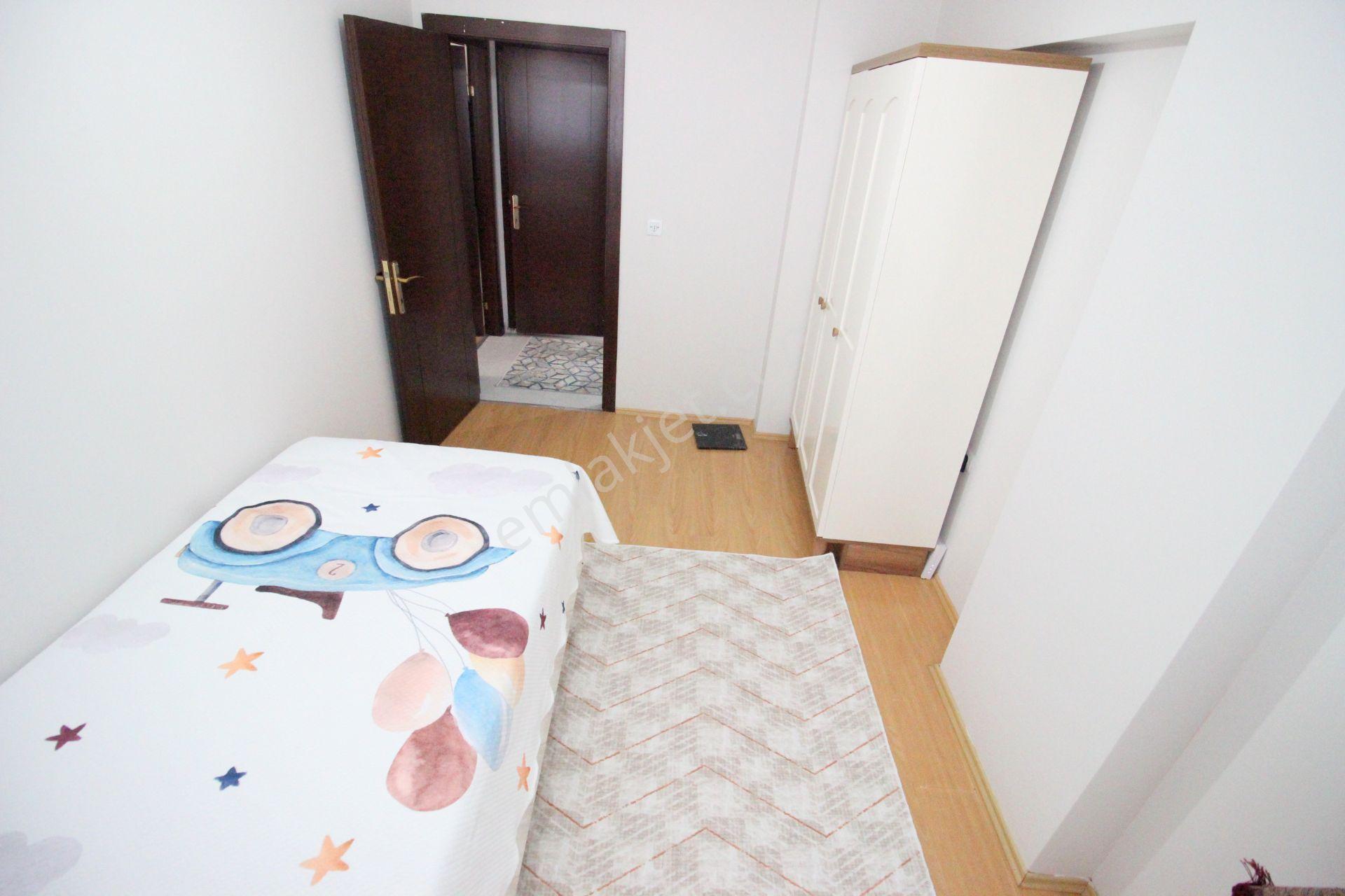 Hemdem Gayrimenkul'den Alsancak'ta Arakatta Yapılı Ana Cadde Üzeri 2+1 Satılık Daire - Görsel 17