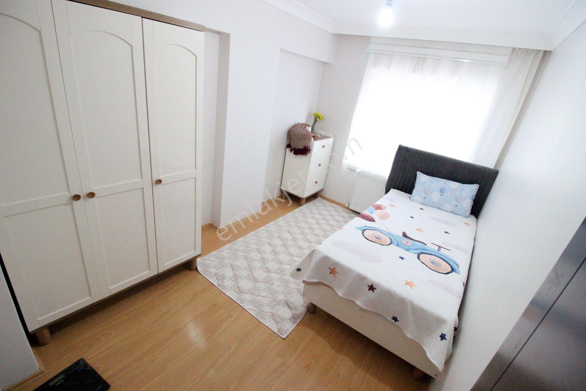 Hemdem Gayrimenkul'den Alsancak'ta Arakatta Yapılı Ana Cadde Üzeri 2+1 Satılık Daire - Görsel 19