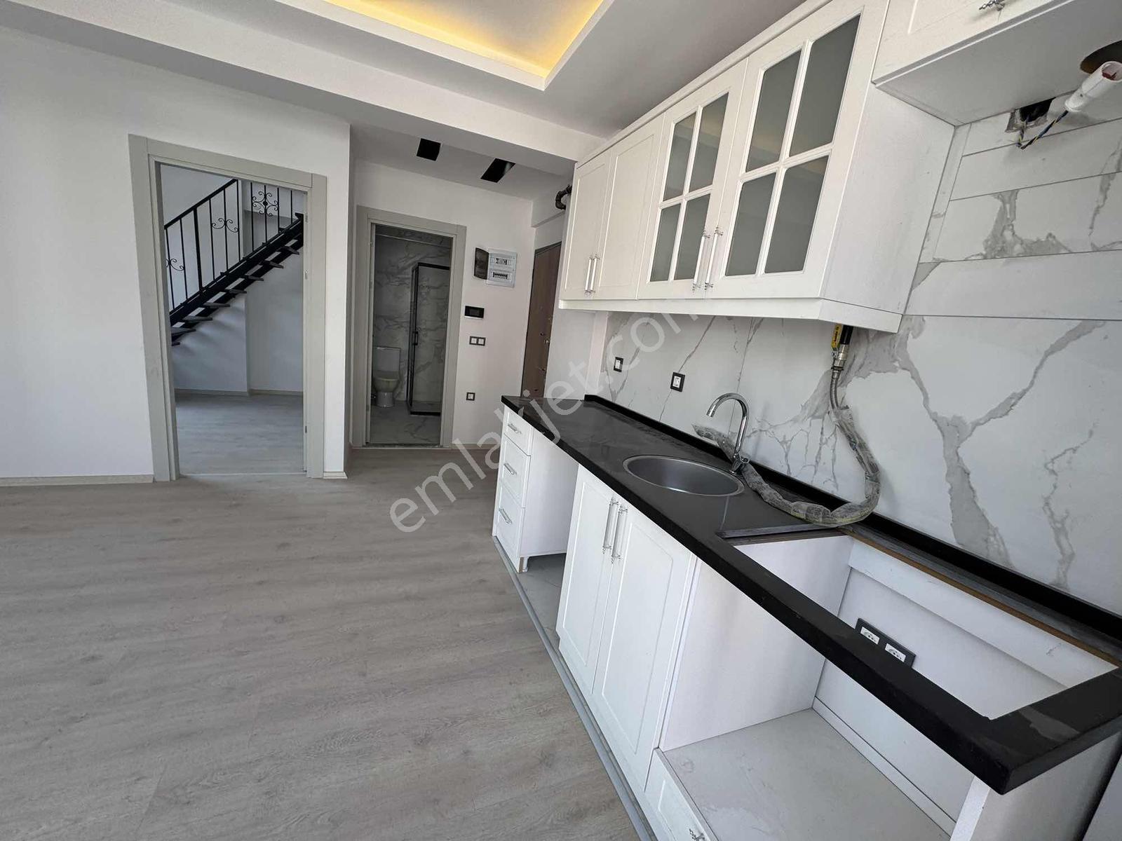 Buca Y.bağlar Mah. 2+1 Asansörlü D.gazlı Sıfır Dublex Daire - Görsel 10