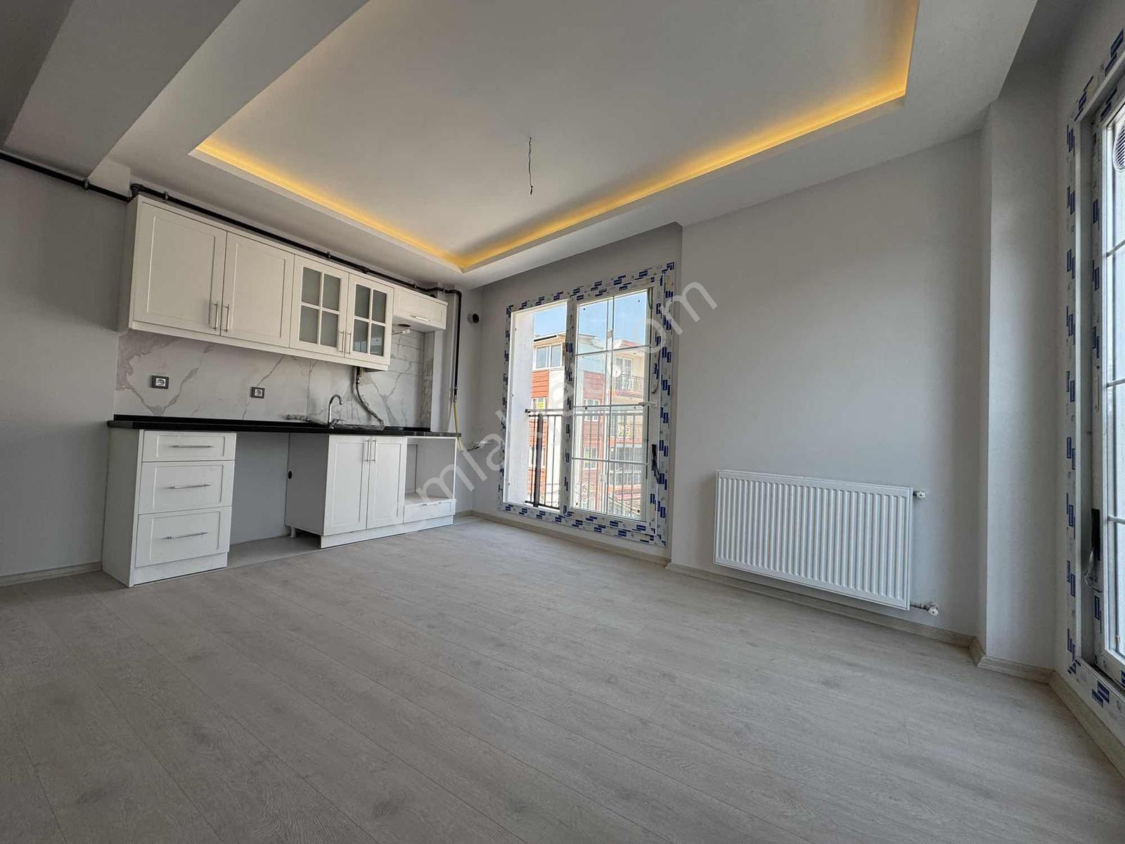 Buca Y.bağlar Mah. 2+1 Asansörlü D.gazlı Sıfır Dublex Daire