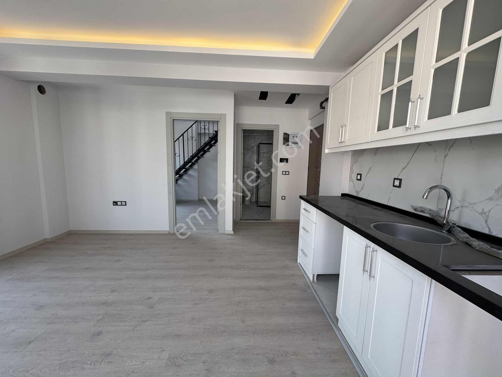 Buca Y.bağlar Mah. 2+1 Asansörlü D.gazlı Sıfır Dublex Daire - Görsel 14