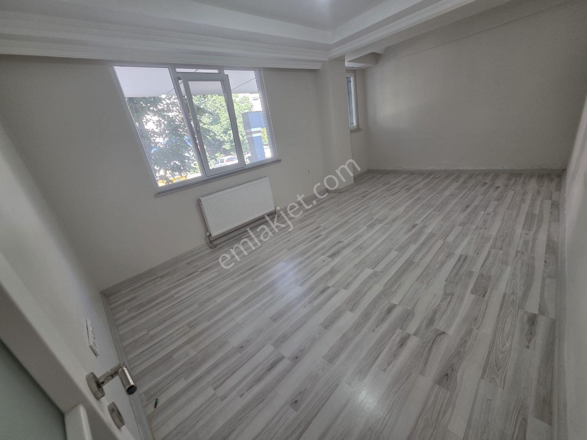 Beylikdüzü Yakuplu Mah. 2+1 Net 85 M² Giriş Kat, Yeni Bina