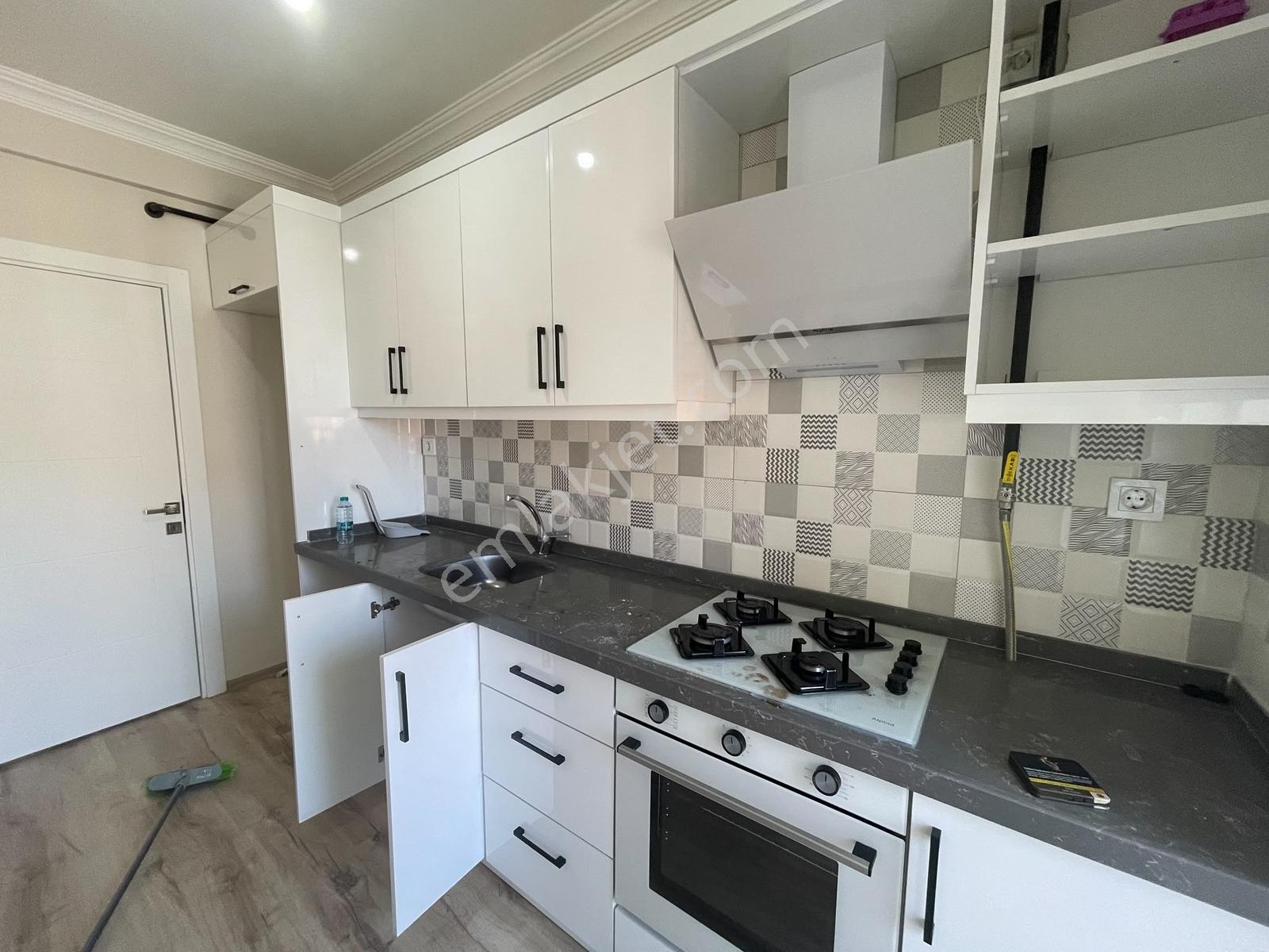 Çınarlı Mahallesinde 3+1 Kiralık Daire - Görsel 25