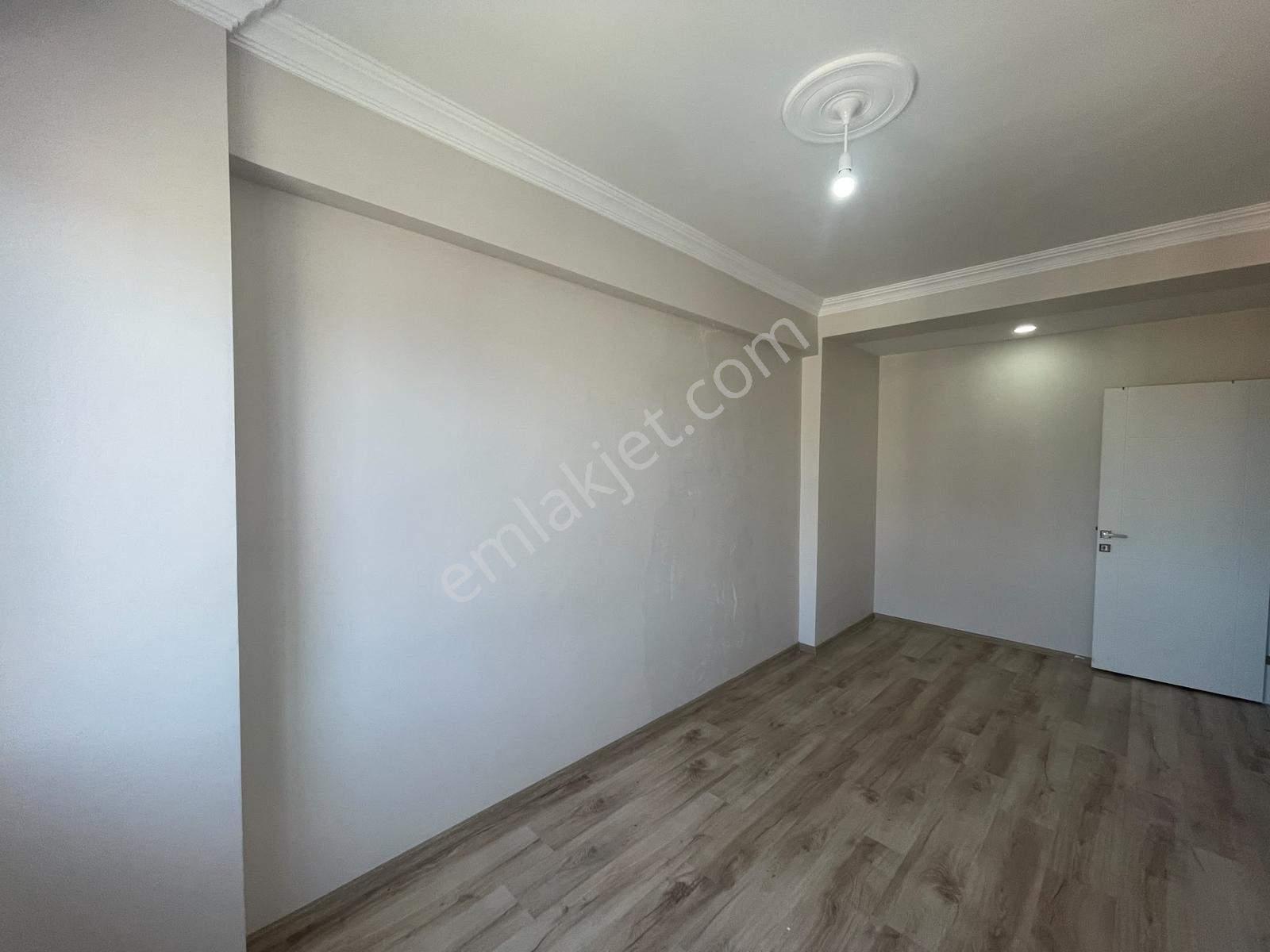 Çınarlı Mahallesinde 3+1 Kiralık Daire - Görsel 24