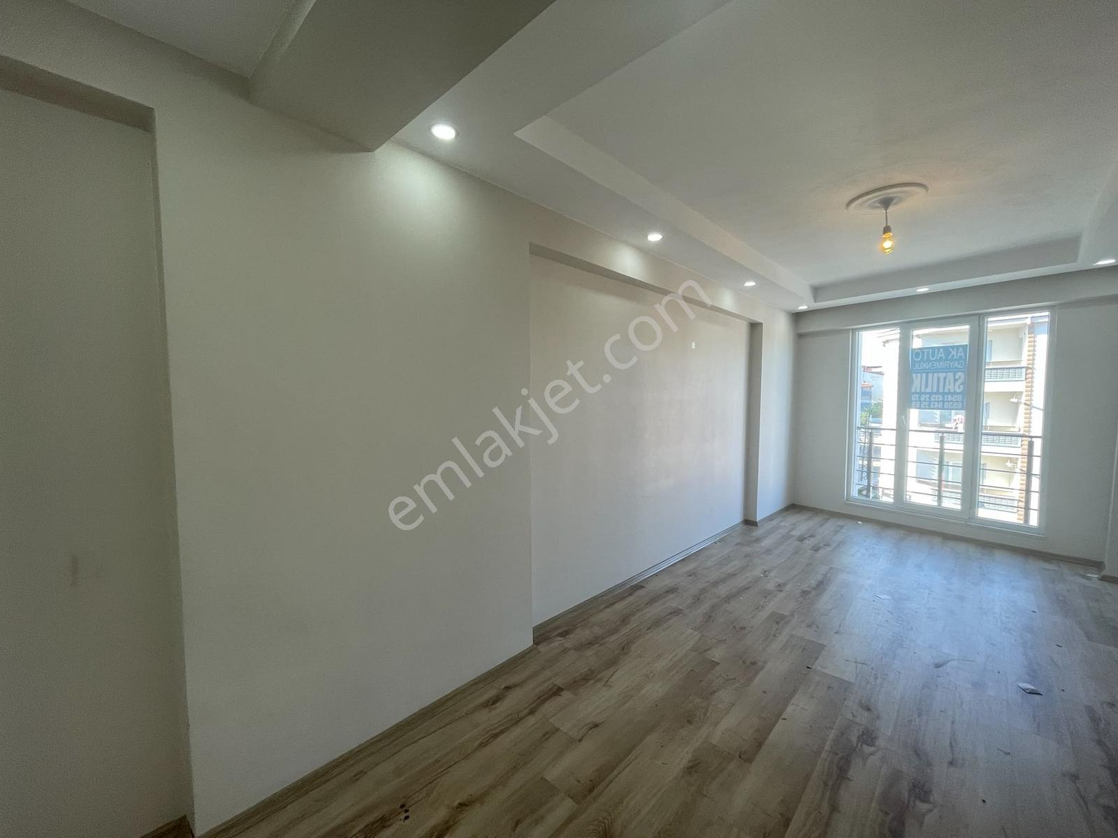 Çınarlı Mahallesinde 3+1 Kiralık Daire - Görsel 16