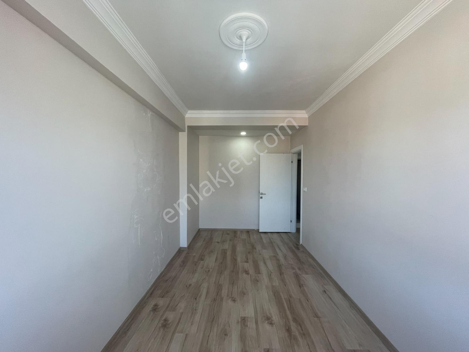 Çınarlı Mahallesinde 3+1 Kiralık Daire - Görsel 20