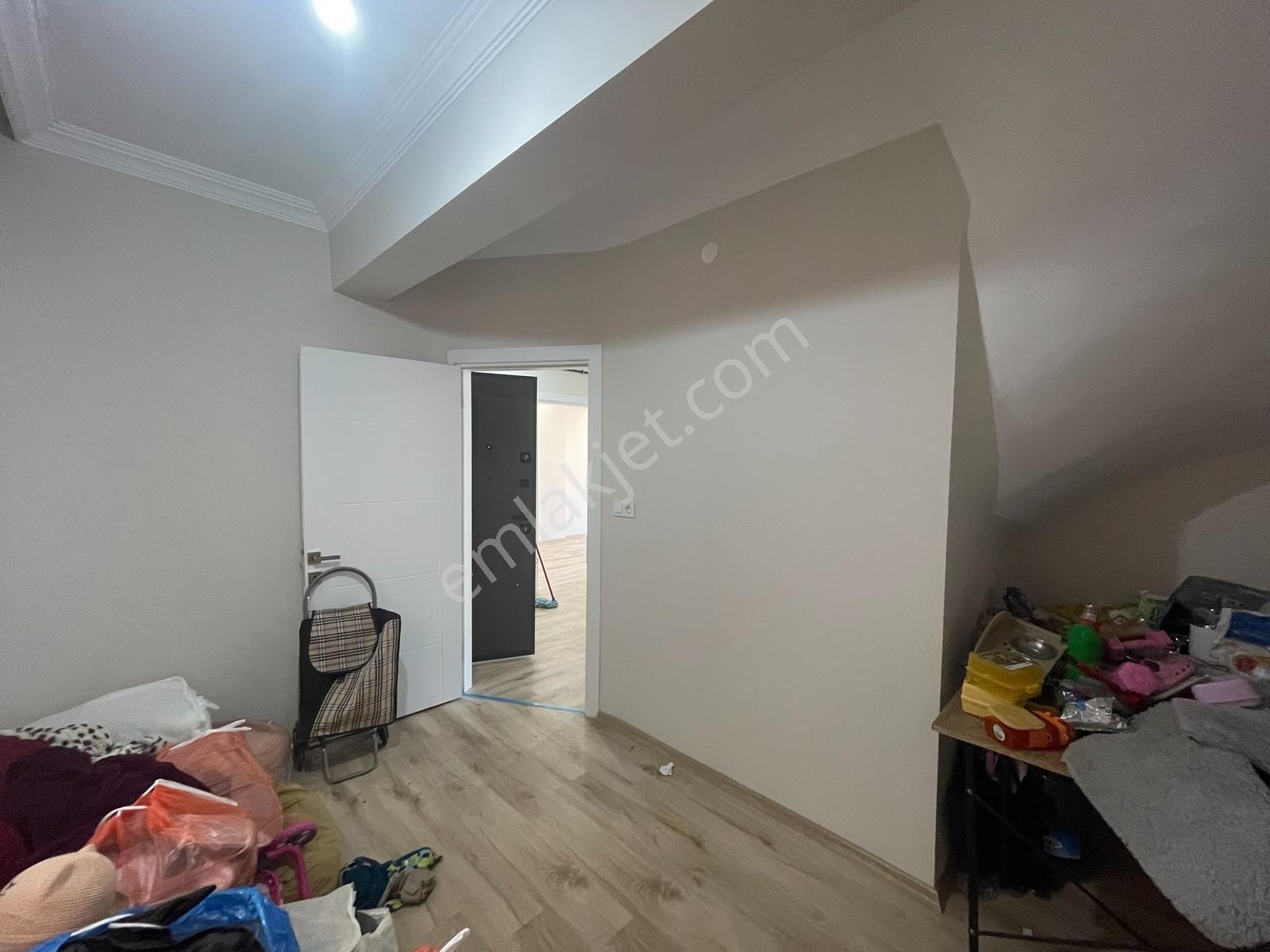 Çınarlı Mahallesinde 3+1 Kiralık Daire - Görsel 6