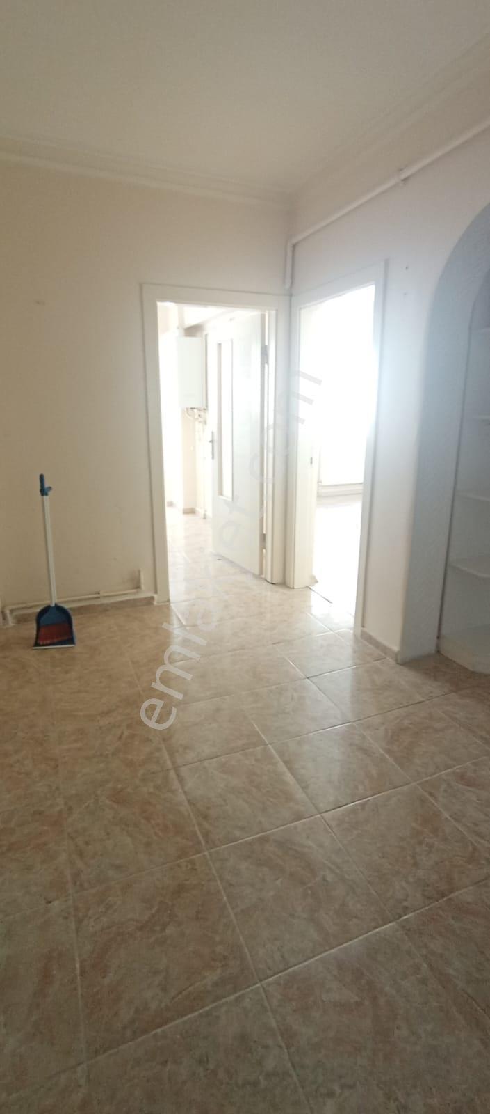 İstasyon Mahallesinde 3+1 Geniş Daire 120mt2 - Görsel 14