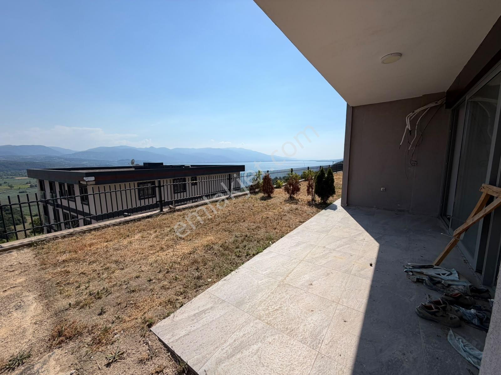 Panaromik Göl Manzaralı Satılık 4+1 Daire Müstakil Bahçe Katı - Görsel 12