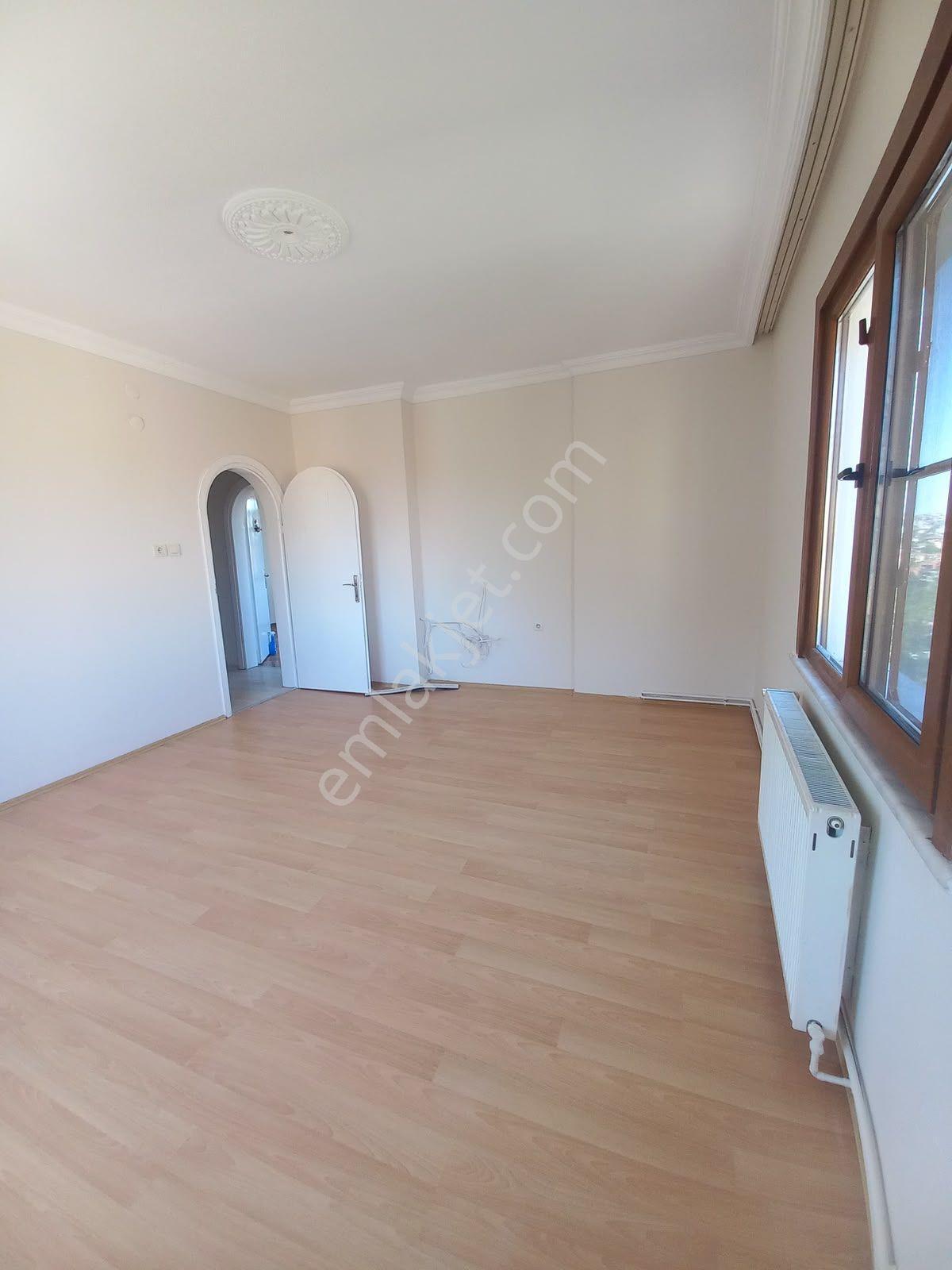 Kandilli 'de Boğaz Havasında Ferah Kiralık 2+1 Daire - Görsel 11