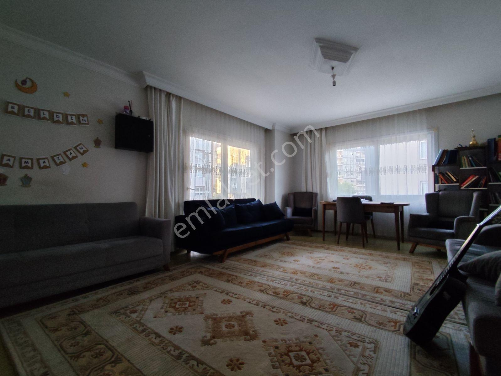 Mezitli Akdeniz Mahallesi Nde 250 M2 4+1 Daire Teraslı