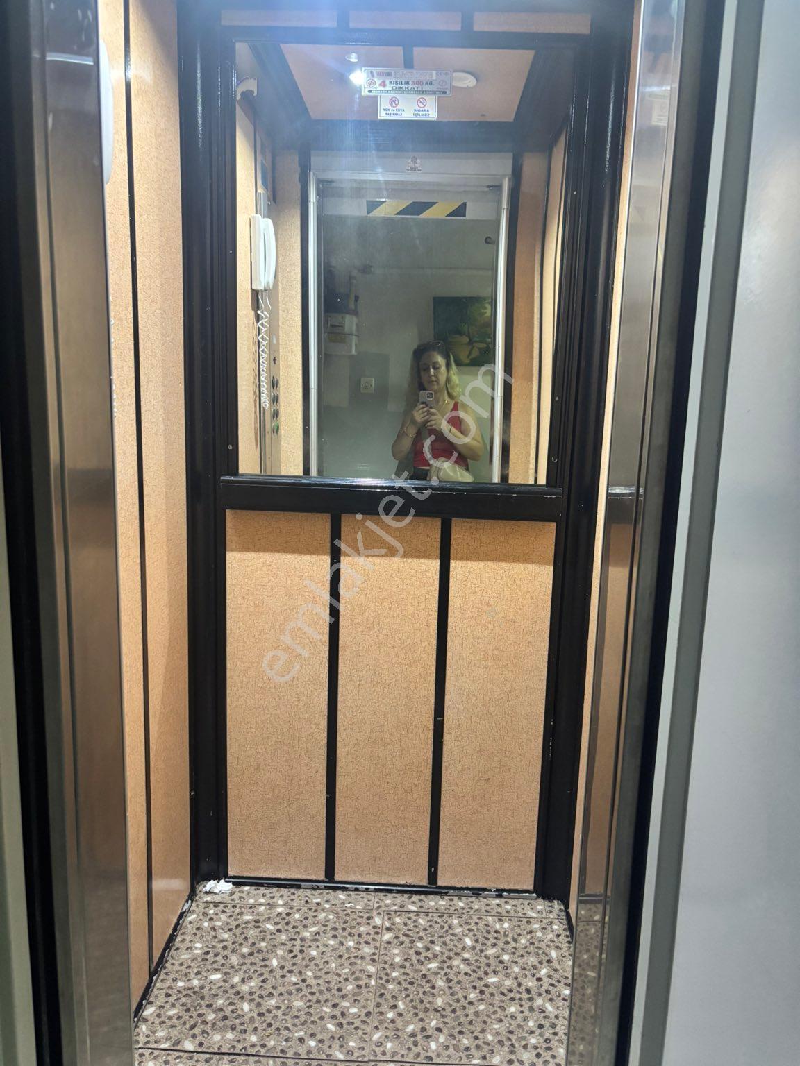 Eşrefpaşada Merkezi Konumda Satılık Daire - Görsel 9