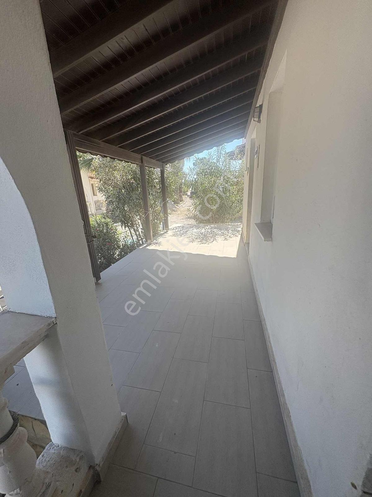 Kıyıkışlacık Denize Sıfır Gülümkıyı Tatil Sitesinde Masrafsız - Görsel 19