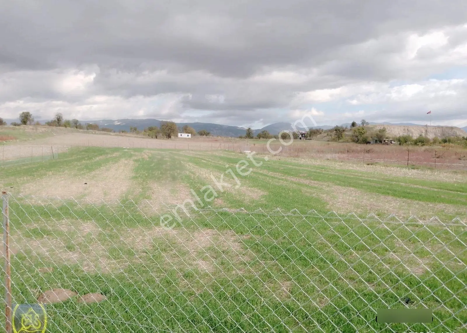 Acıpayam Yassıhöyük De Geleceğe Yatırımlık Köyiçi Satılık Tarla