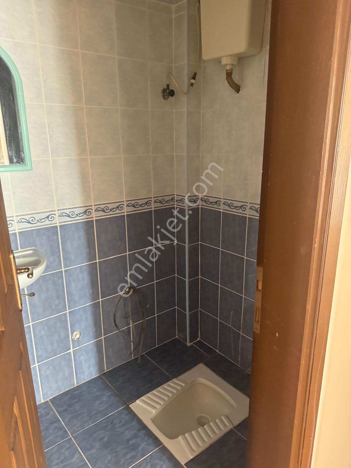 Çanakkale Merkez Esenler Barış Caddesi Üzeri Kiralık 3+1 - Görsel 8
