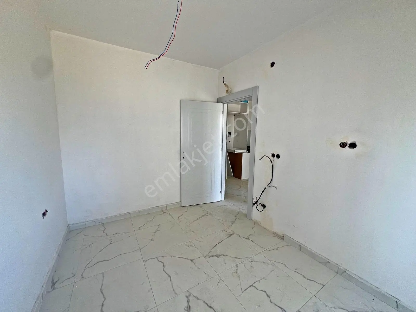 Alanya Avsallarda Satılık 1+1 Site İçi Havuzlu Sıfır Daire - Görsel 4