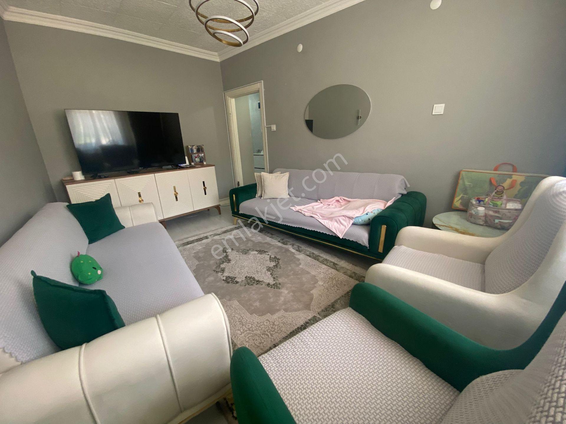 Bursa Meydancıkta 2+1 90m2 2.kat Kombili Bakımlı Çift Cephe - Görsel 3