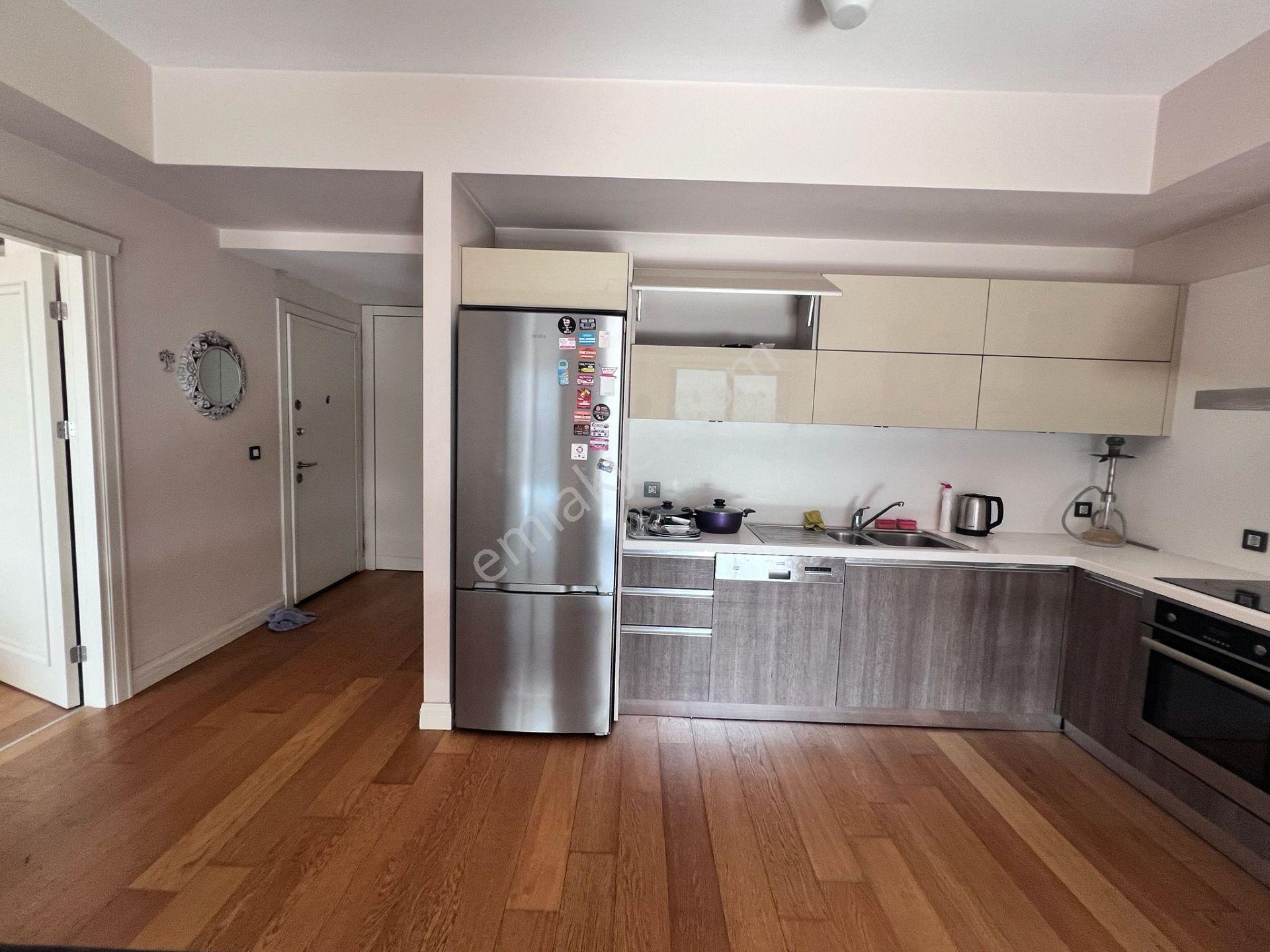 Kiptaş Venezia Mega Satılık Boş Kare Salon 1+1 Daire - Görsel 2