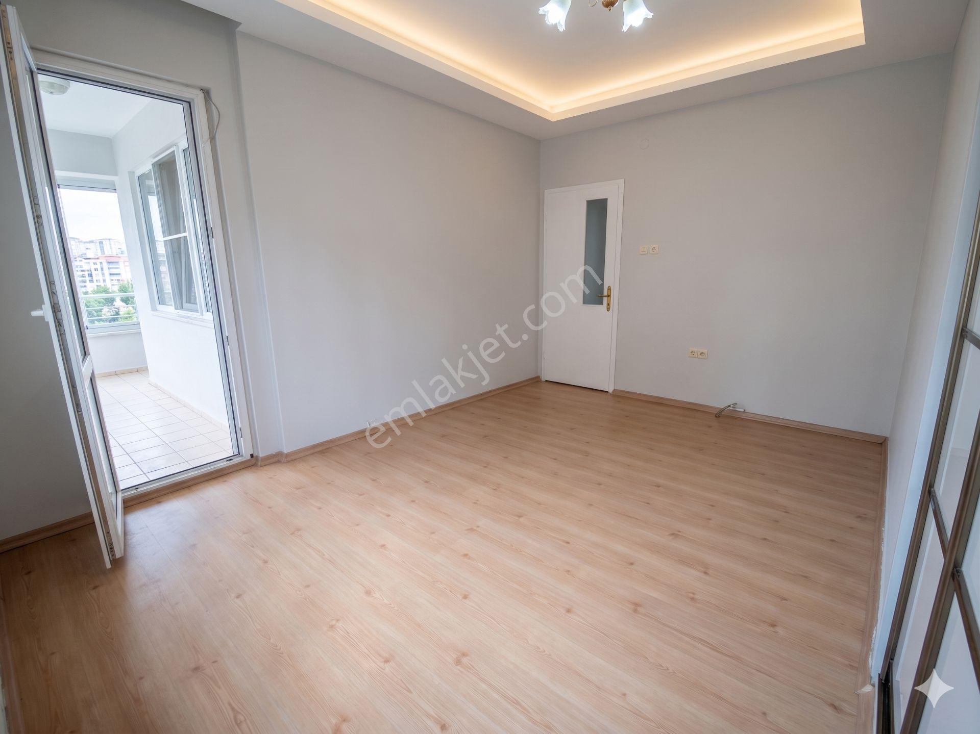 Aktif'ten Akçay'da Satılık Ön Cephe Arakat Full Yapılı Harika Konumlu 2+1 Daire - Görsel 9