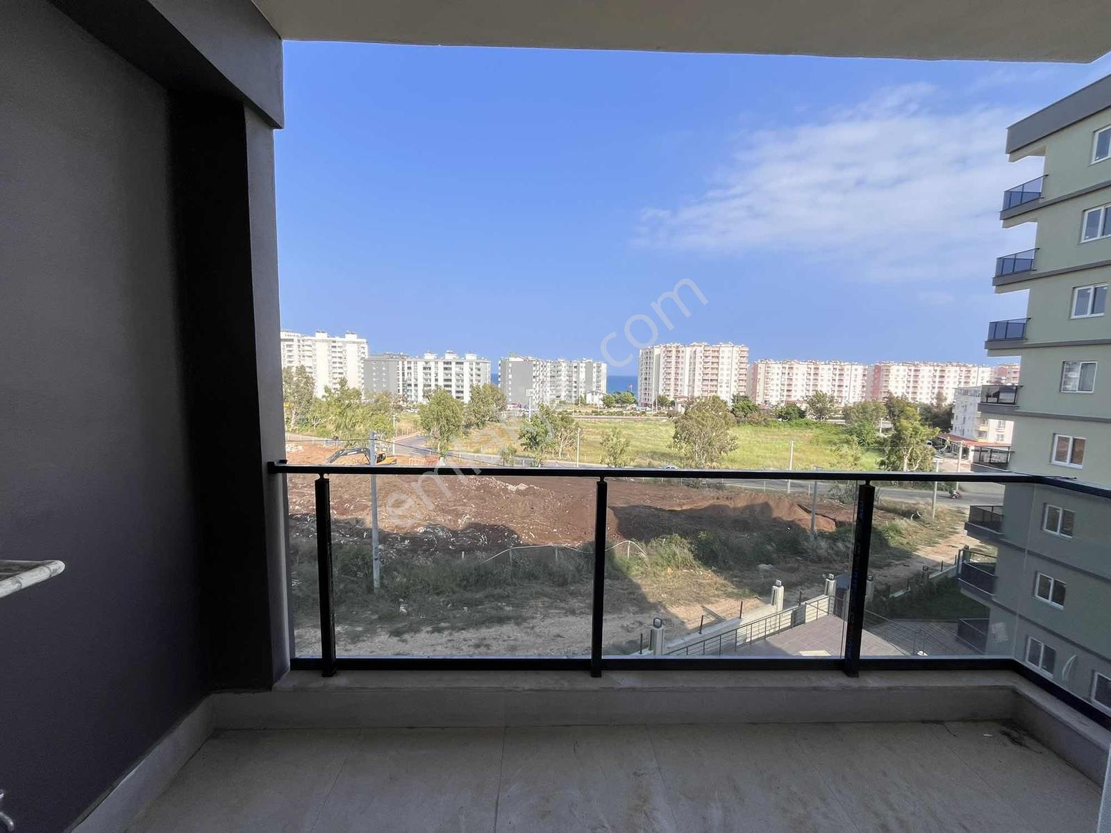 1+1 Kiralık Havuzlu Deniz Manzaralı İskanı Alınmış Lüks Daire