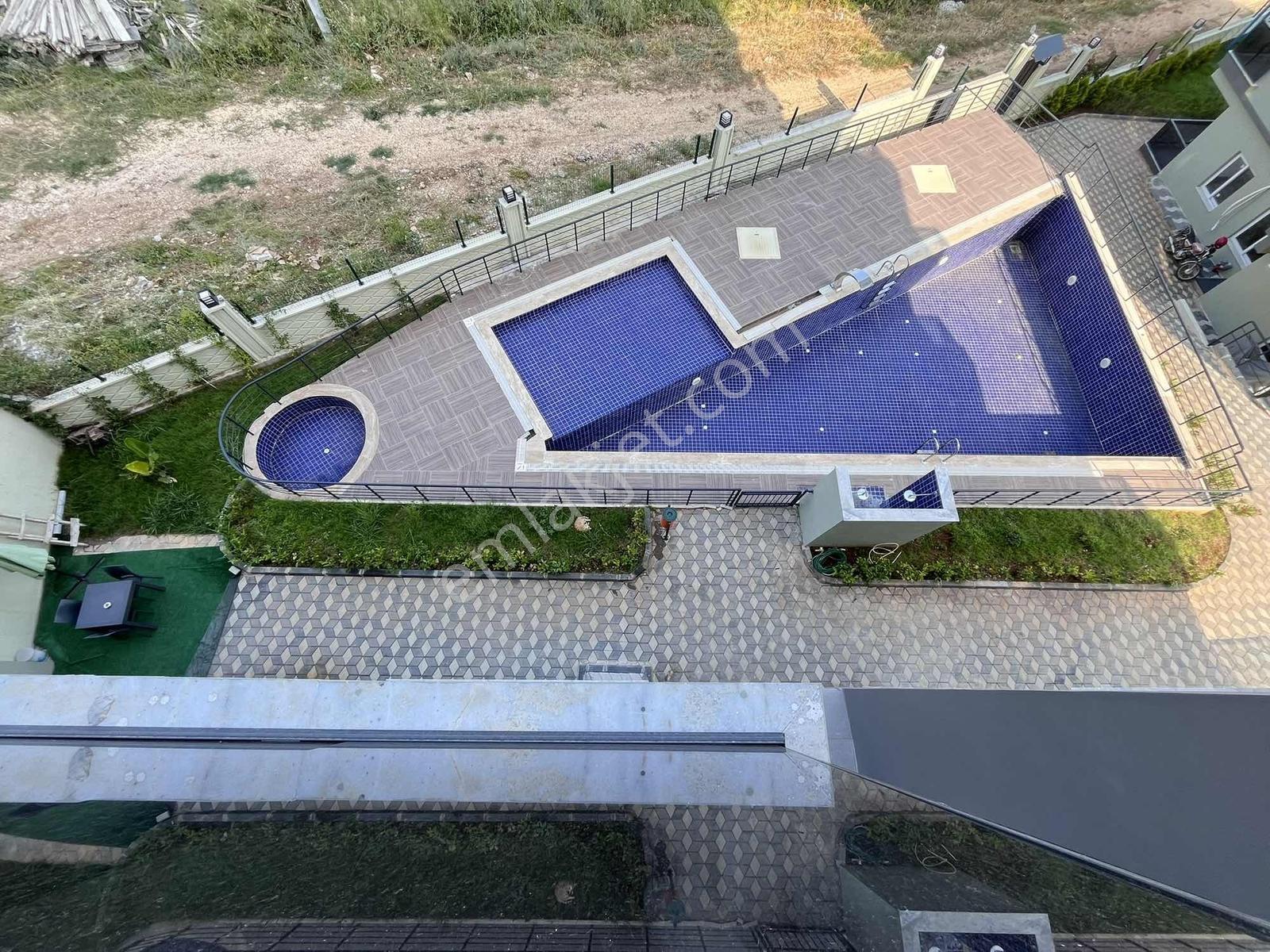 1+1 Kiralık Havuzlu Deniz Manzaralı İskanı Alınmış Lüks Daire - Görsel 10