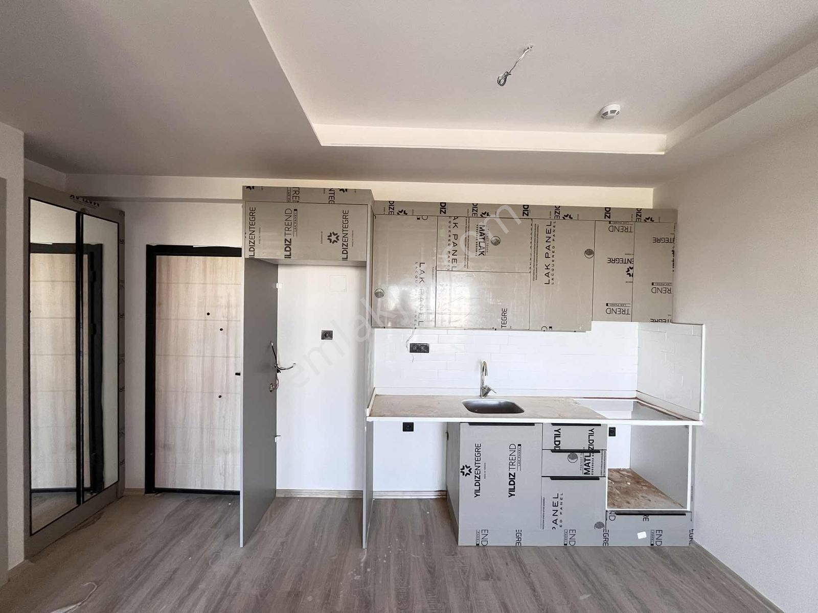 1+1 Kiralık Havuzlu Deniz Manzaralı İskanı Alınmış Lüks Daire - Görsel 13