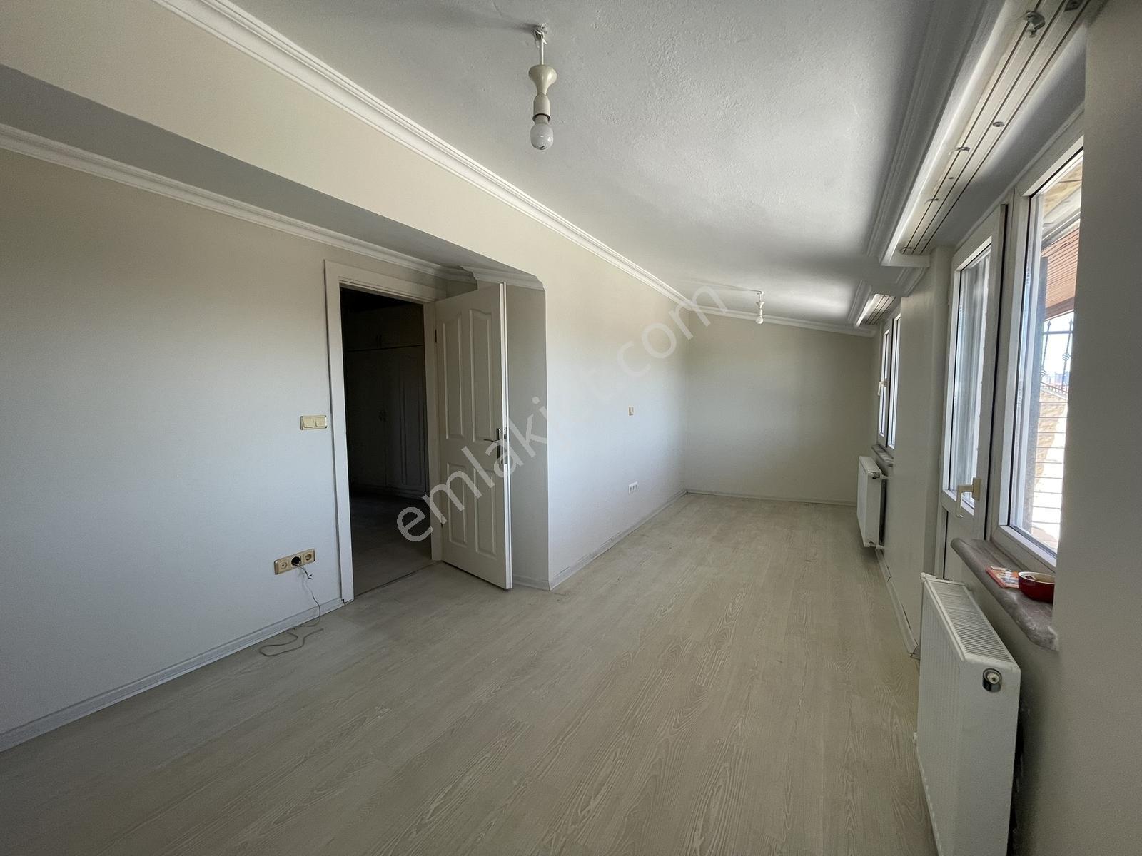 Kadıköy Rıhtım'da 3+2 Dubleks Deniz Manzaralı Kiralık Lüks Daire - Görsel 9